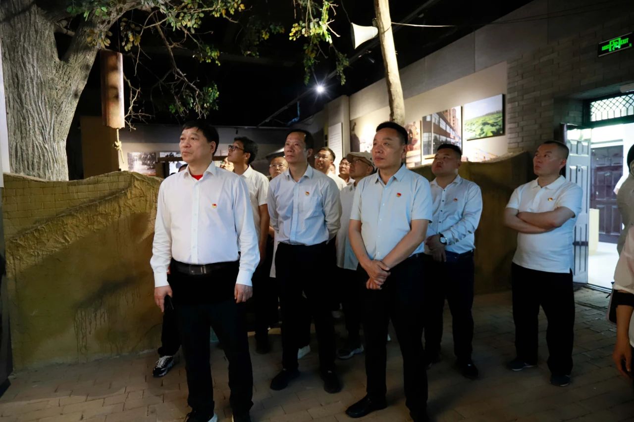 砥礪初心使命，汲取奮進(jìn)力量丨花花牛乳業(yè)集團(tuán)黨委組織開展學(xué)習(xí)“焦裕祿精神”主題黨日活動(dòng)