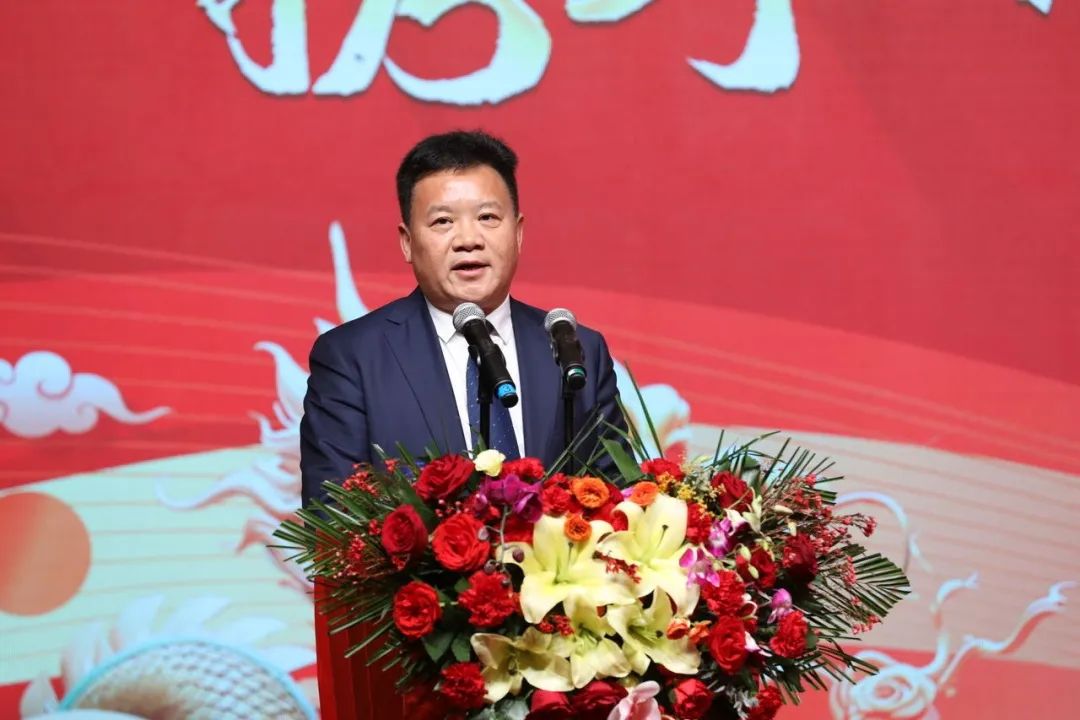 花花牛乳業(yè)30周年暨2024年客戶(hù)大會(huì)圓滿(mǎn)召開(kāi)！