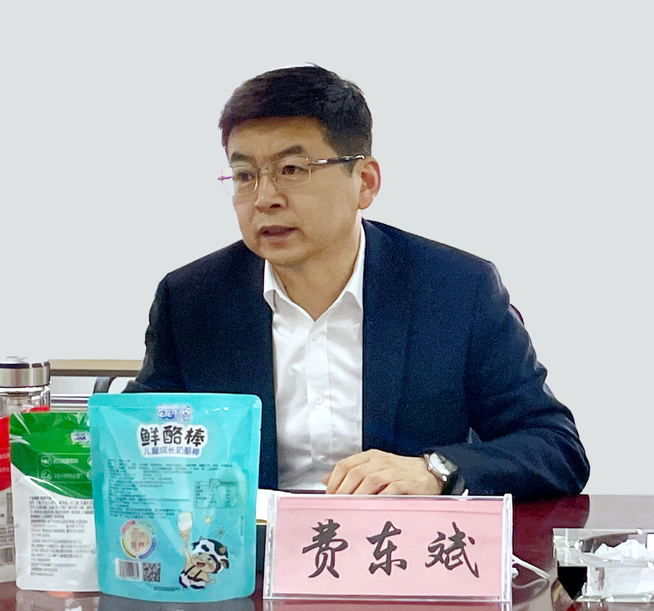 河南省委常委、副省長費東斌蒞臨 花花牛乳業(yè)集團調(diào)研
