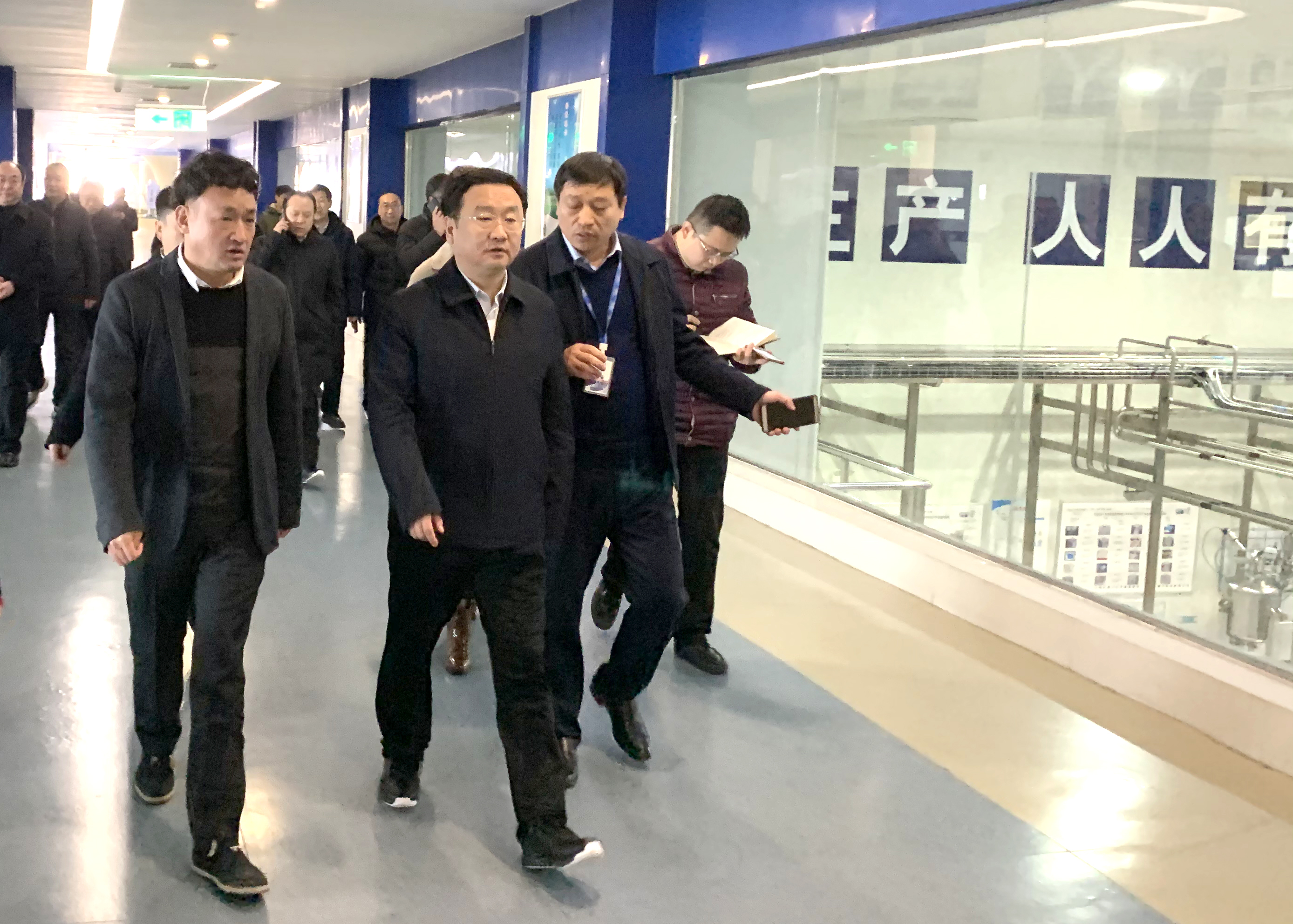 鄭州市委副書(shū)記、市長(zhǎng)王新偉蒞臨花花牛乳業(yè)集團(tuán)調(diào)研
